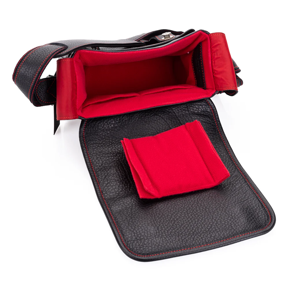 Used Oberwerth M11 Leather Camera Bag, Black with Red Stitching - Image 5